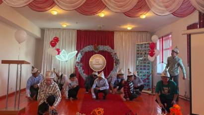  "Ұстаз-өмір шамшырағы"  8-сынып